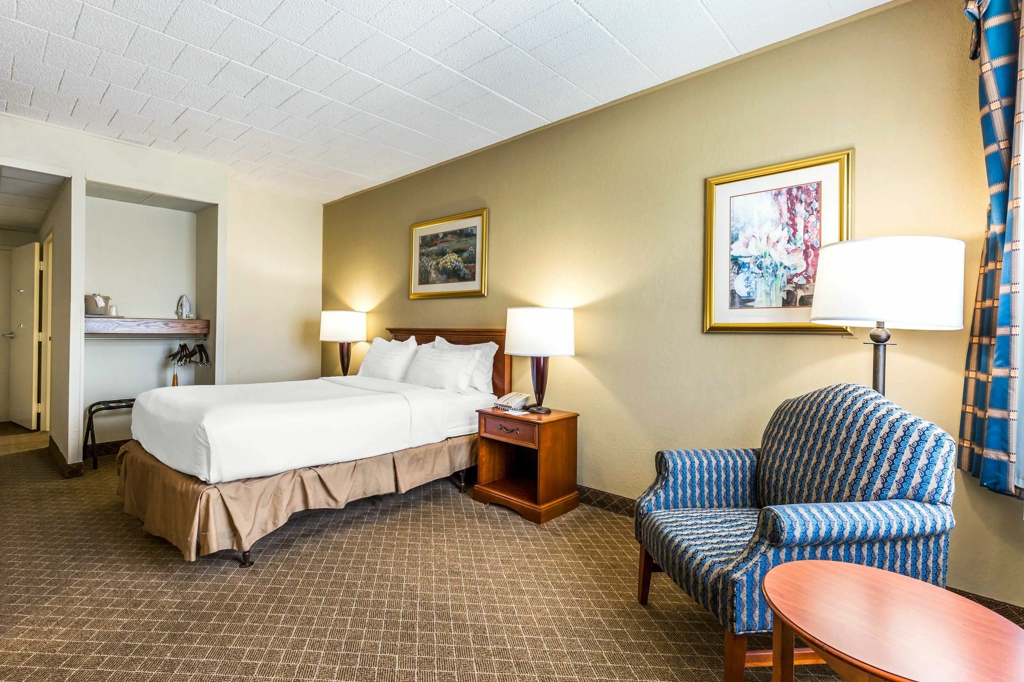 Clarion Inn Frederick Event Center Exterior foto